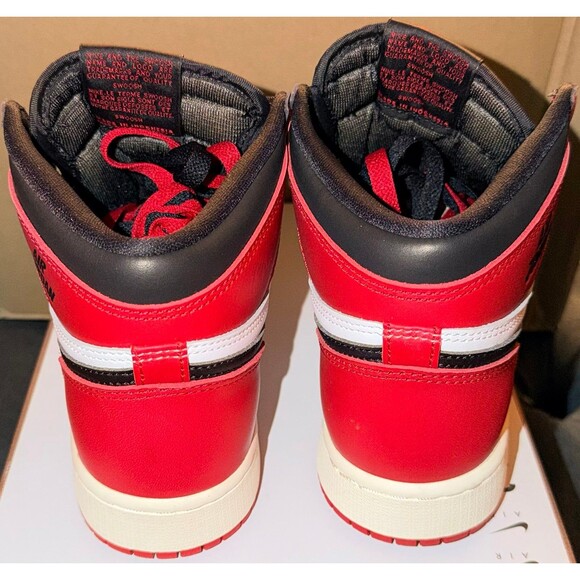 Air Jordan 1 Retro High OG ‘Black Toe Reimaged” - Size 4Y - Picture 4 of 5